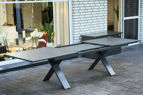 HARTMAN Sondermodell Xanadu / Alice Esstischgarnitur, Xerix/schwarz, Alu/Glaskeramik, 4x4 Textilen, 2 Stapelsessel, 6 Multipos, 220/280x100cm 12 HARTMAN Sondermodell Xanadu / Alice Esstischgarnitur, Xerix/schwarz, Alu/Glaskeramik, 4x4 Textilen, 2 Stapelsessel, 6 Multipos, 220/280x100cm – Bild 10