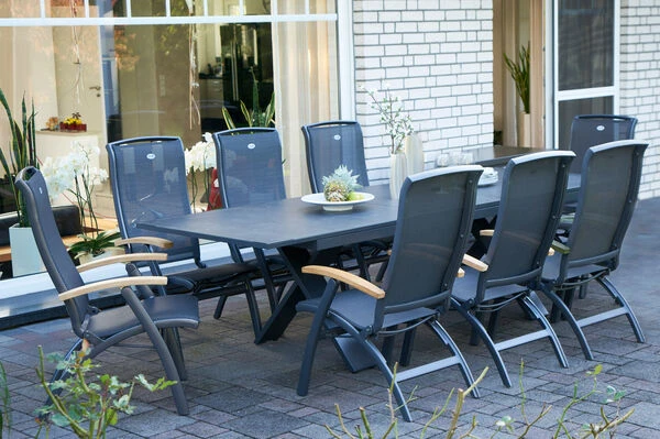 HARTMAN Sondermodell Xanadu / Da Vinci Sitzgruppe, Xerix/anthrazit, Alu/Glaskeramik, 8 Multipos, 220/280x100cm 3 HARTMAN Sondermodell Xanadu / Da Vinci Sitzgruppe, Xerix/anthrazit, Alu/Glaskeramik, 8 Multipos, 220/280x100cm