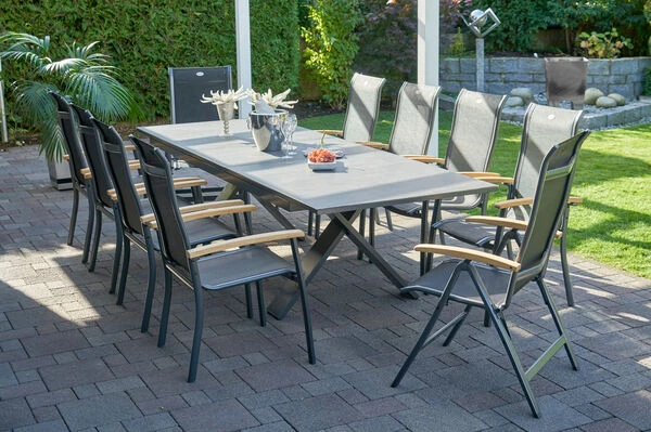 HARTMAN Sondermodell Xanadu / Alice Esstischgarnitur, Xerix/schwarz, Alu/Glaskeramik, 4x4 Textilen, 8 Stapelsessel, 2 Multipos, 220/280x100cm 3 HARTMAN Sondermodell Xanadu / Alice Esstischgarnitur, Xerix/schwarz, Alu/Glaskeramik, 4x4 Textilen, 8 Stapelsessel, 2 Multipos, 220/280x100cm