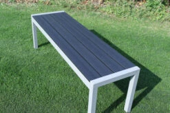 VILLANA Esstischgarnitur, Silber/schwarz, Alu/Holzimitat, Tisch 150x90cm, 2 Bänke Für 6 Personen 26 VILLANA Esstischgarnitur, Silber/schwarz, Alu/Holzimitat, Tisch 150x90cm, 2 Bänke Für 6 Personen -Gartenmoebel Verkaufs-Shop 22555 13.jpg