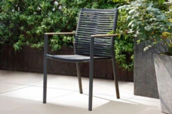 OUTFLEXX Theo Esstischgarnitur, Anthrazit/natur, Alu/Rope/FSC®/SLVK-Teakholz, Tisch 200x100 Cm, 6x Dining Sessel 12 OUTFLEXX Theo Esstischgarnitur, Anthrazit/natur, Alu/Rope/FSC®/SLVK-Teakholz, Tisch 200x100 Cm, 6x Dining Sessel -Gartenmoebel Verkaufs-Shop 22895 4.jpg