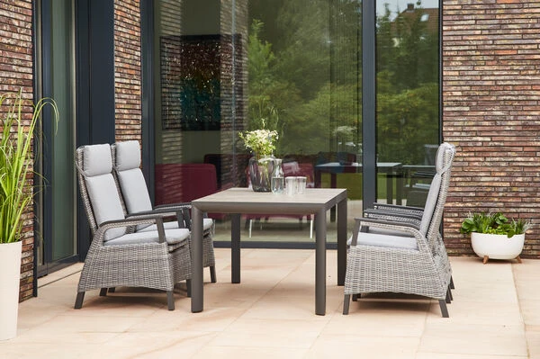 SIENA GARDEN Silva/Solea Dining Set, Anthrazit/grau/blau, Alu/Gardino®-Geflecht/Keramik, 140 X 90cm, Inkl. 4 Diningsessel, Stufenlos Verstellbar 3 SIENA GARDEN Silva/Solea Dining Set, Anthrazit/grau/blau, Alu/Gardino®-Geflecht/Keramik, 140 X 90cm, Inkl. 4 Diningsessel, Stufenlos Verstellbar