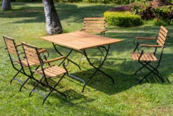 OUTFLEXX Sitzgruppe, Natur/schwarz, Stahl/FSC-Akazienholz, 120x80 Cm, 4 Klappstühle, Pulverbeschichtet, Verzinkt, Mit Armlehnen -Gartenmoebel Verkaufs-Shop 23883 06.jpg