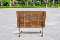 OUTFLEXX Sitzgruppe, Natur/schwarz, Stahl/FSC-Akazienholz, 120x80 Cm, 4 Klappstühle, Pulverbeschichtet, Verzinkt, Mit Armlehnen -Gartenmoebel Verkaufs-Shop 23883 09.jpg