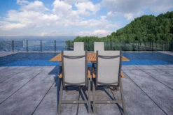 VILLANA Esstischgarnitur, Anthrazit/grau, Alu/ FSC-Akazienholz, Ausziehtisch 150/200 Cm, 4 Multipositionssessel 28 VILLANA Esstischgarnitur, Anthrazit/grau, Alu/ FSC-Akazienholz, Ausziehtisch 150/200 Cm, 4 Multipositionssessel -Gartenmoebel Verkaufs-Shop 23912 CGI 03.jpg