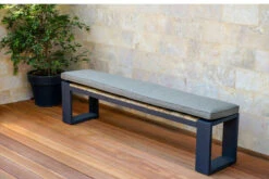 OUTFLEXX Kona Bank, Dark Grey/natur, Alu/recycled FSC®-Teak, 200x40x45cm, Rustikal Gebürstet, U-Gestell -Gartenmoebel Verkaufs-Shop 2 20329.jpg