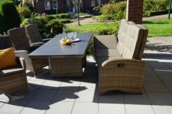 Ploß Rabida Comfort Dining / Lounge 3-Sitzer Sofa, Champagner-meliert, Polyrattan, 210x85x112 Cm, Verstellbar 24 Ploß Rabida Comfort Dining / Lounge 3-Sitzer Sofa, Champagner-meliert, Polyrattan, 210x85x112 Cm, Verstellbar -Gartenmoebel Verkaufs-Shop 3 20164.jpg