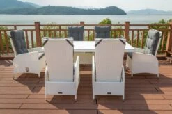 OUTFLEXX Dining Set, Weiß, Polyrattan, Tisch 200x95cm, Spraystone 6mm, 6 Dining Sessel Verstellbar 27 OUTFLEXX Dining Set, Weiß, Polyrattan, Tisch 200x95cm, Spraystone 6mm, 6 Dining Sessel Verstellbar -Gartenmoebel Verkaufs-Shop 6 20672.jpg